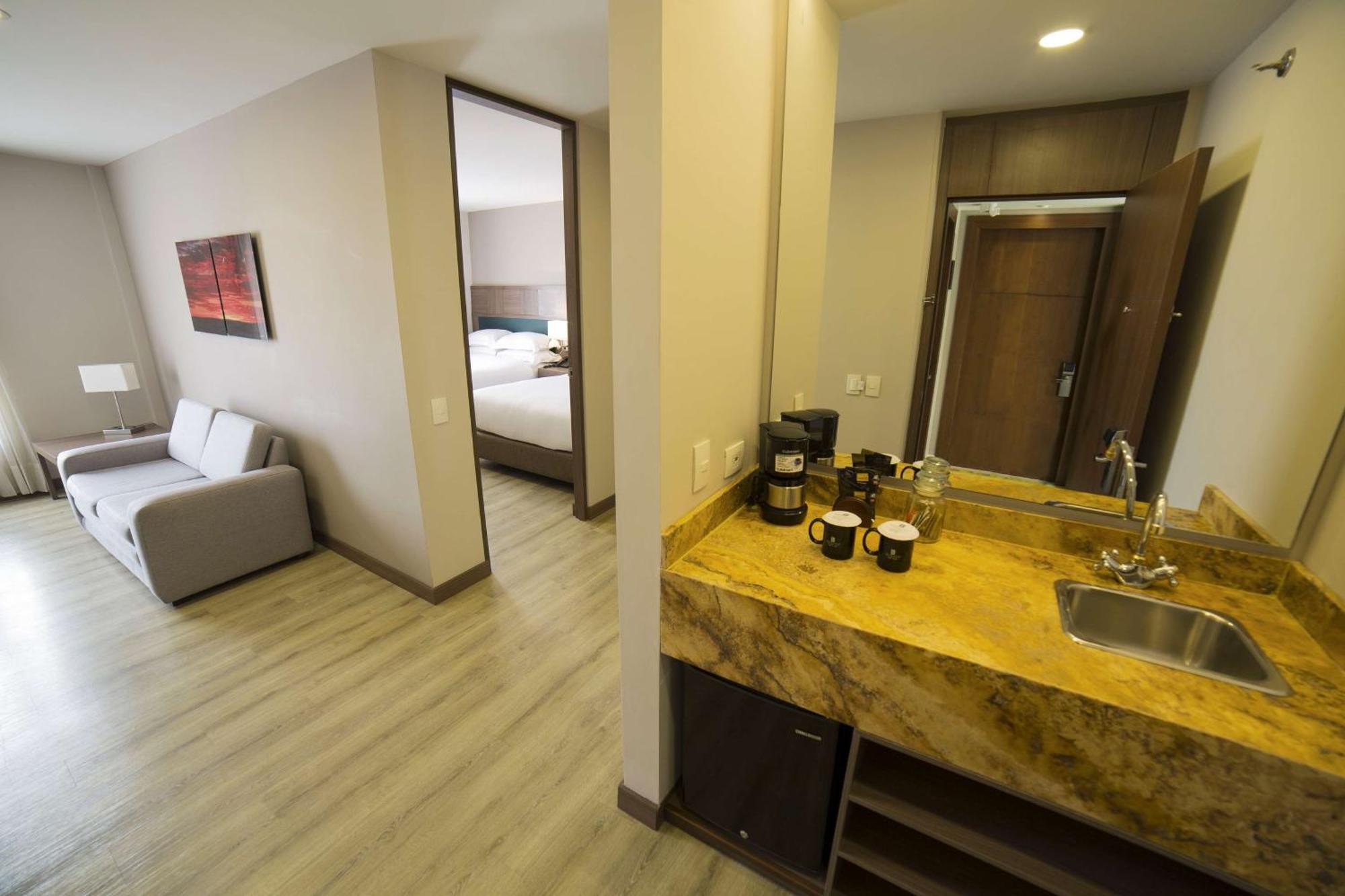 Embassy Suites By Hilton Bogota - Rosales Exterior photo A room at the hotel