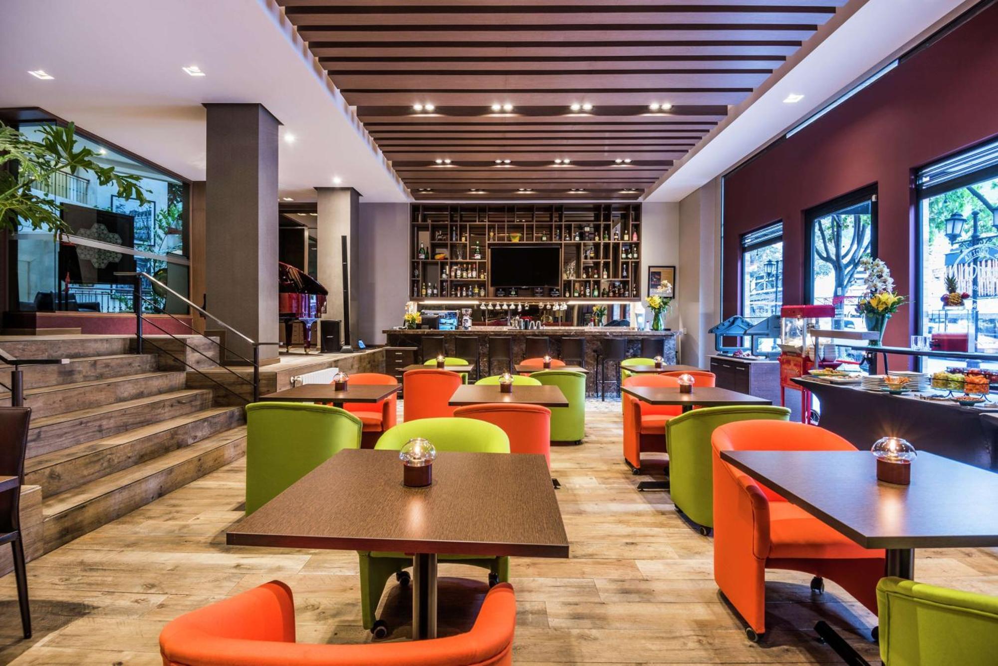 Embassy Suites By Hilton Bogota - Rosales Exterior photo The restaurant