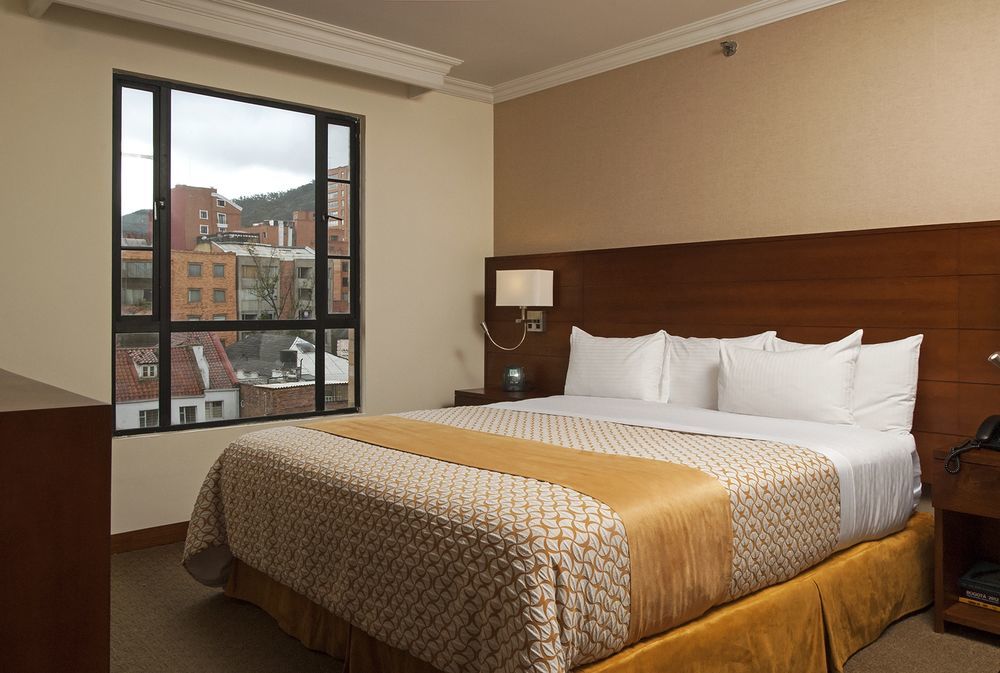 Embassy Suites By Hilton Bogota - Rosales Exterior photo A bedroom at the hotel